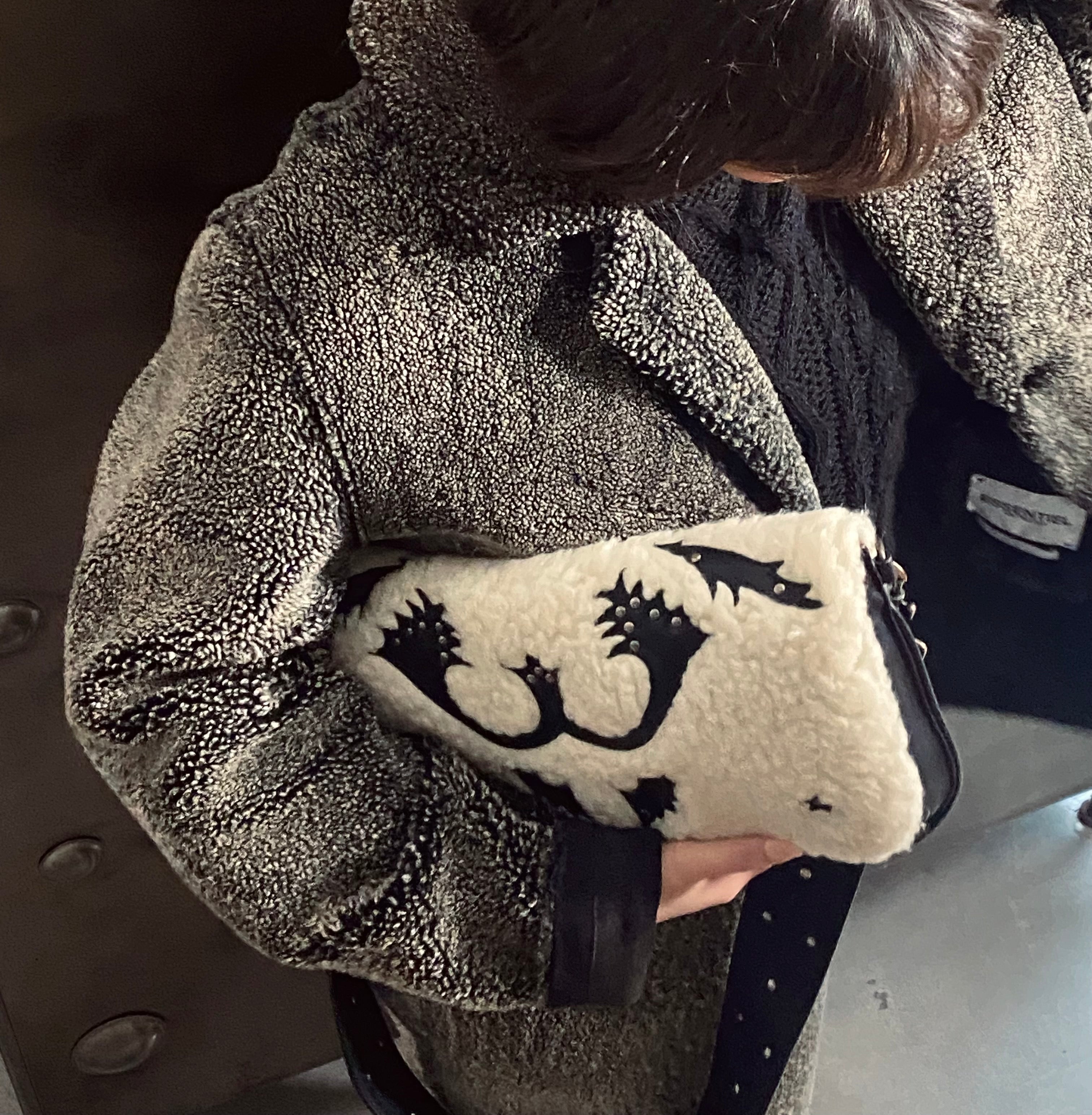 "BABY IDEAL WINTER BLACK" TRESSA / RANCHO MOUTON BOX