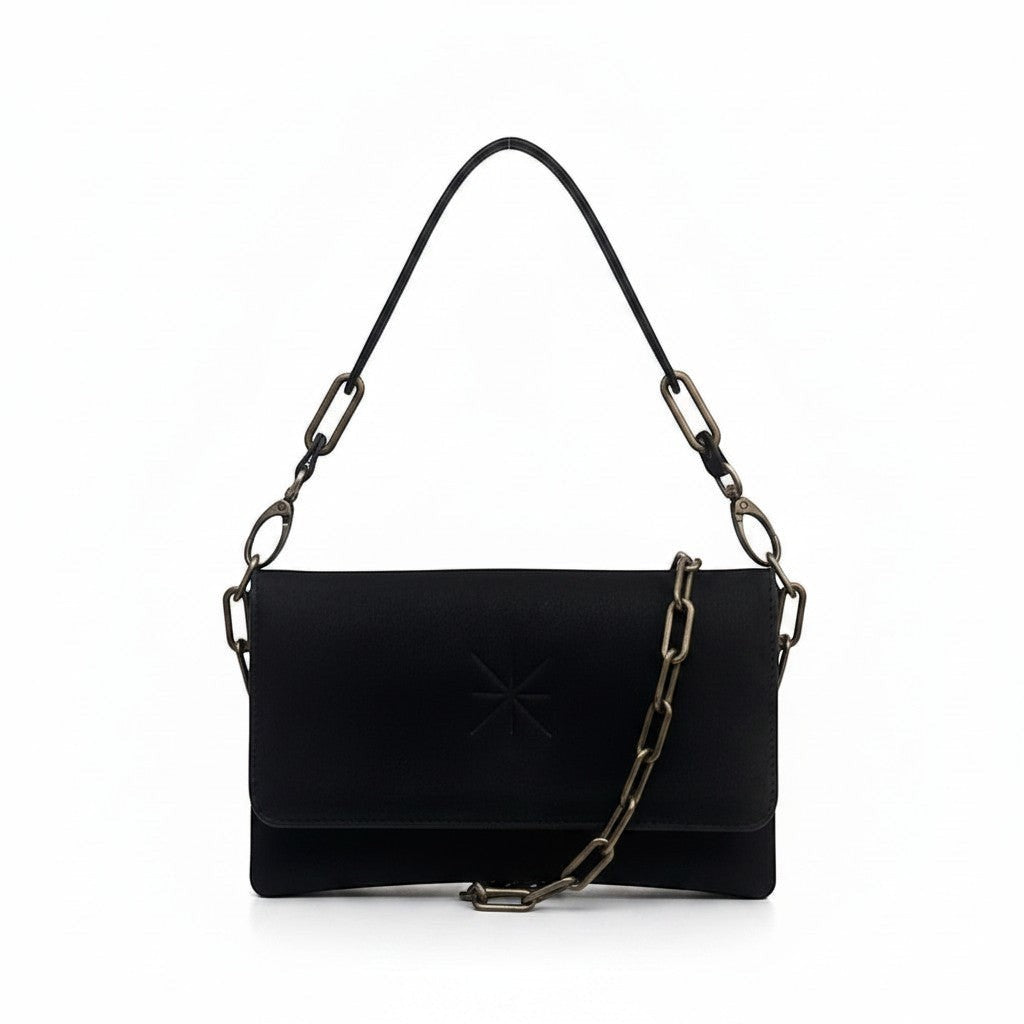La Stella Sac Gemma Nubuck Noir, sac à main structuré en cuir nubuck noir avec chaîne et bandoulière interchangeables.